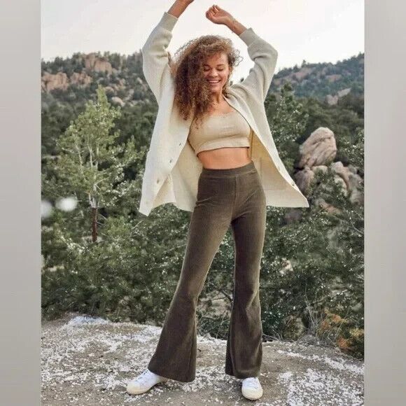 aerie Pants - Aerie Groove-On‎ High Waisted Velour Pants Ribbed Flare Pull On Olive Daze Small